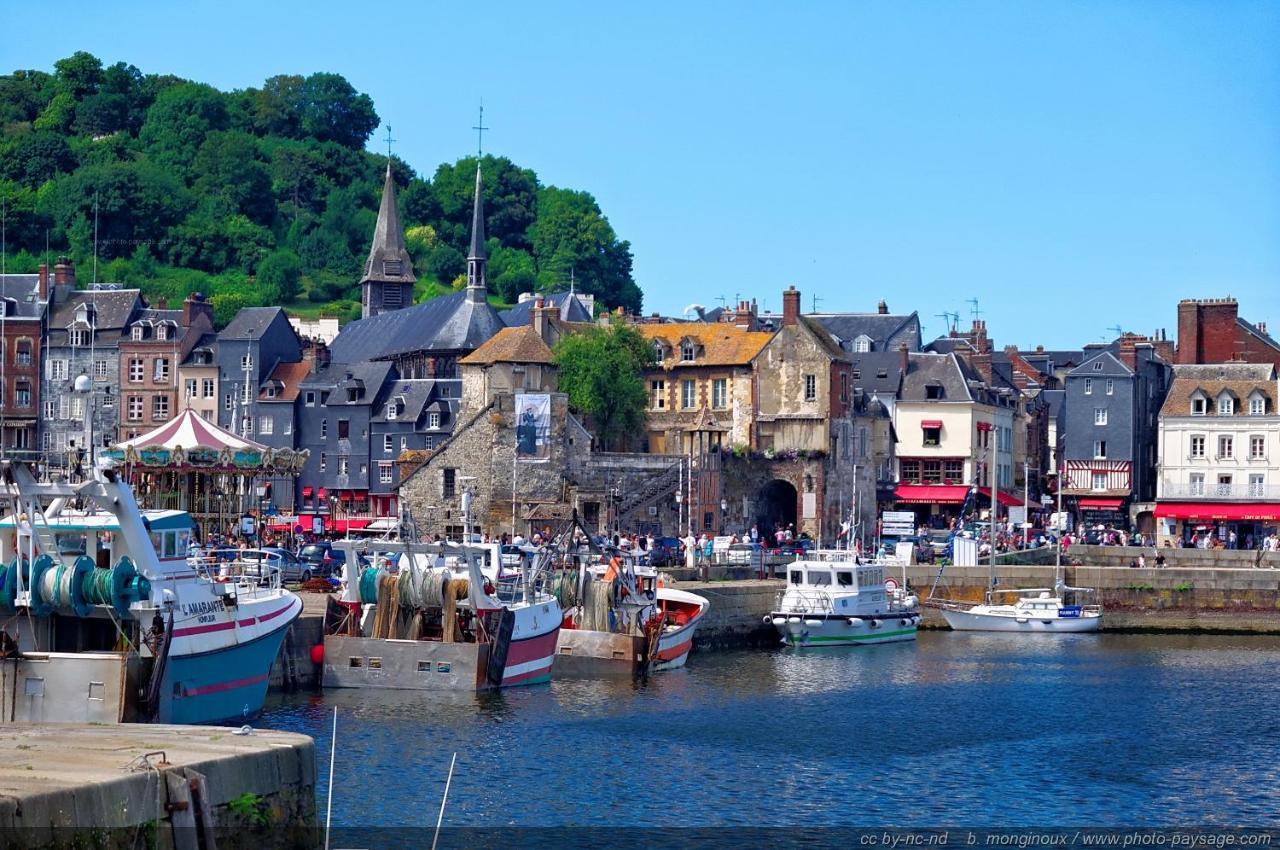 Le Studio 54 Honfleur Exterior photo